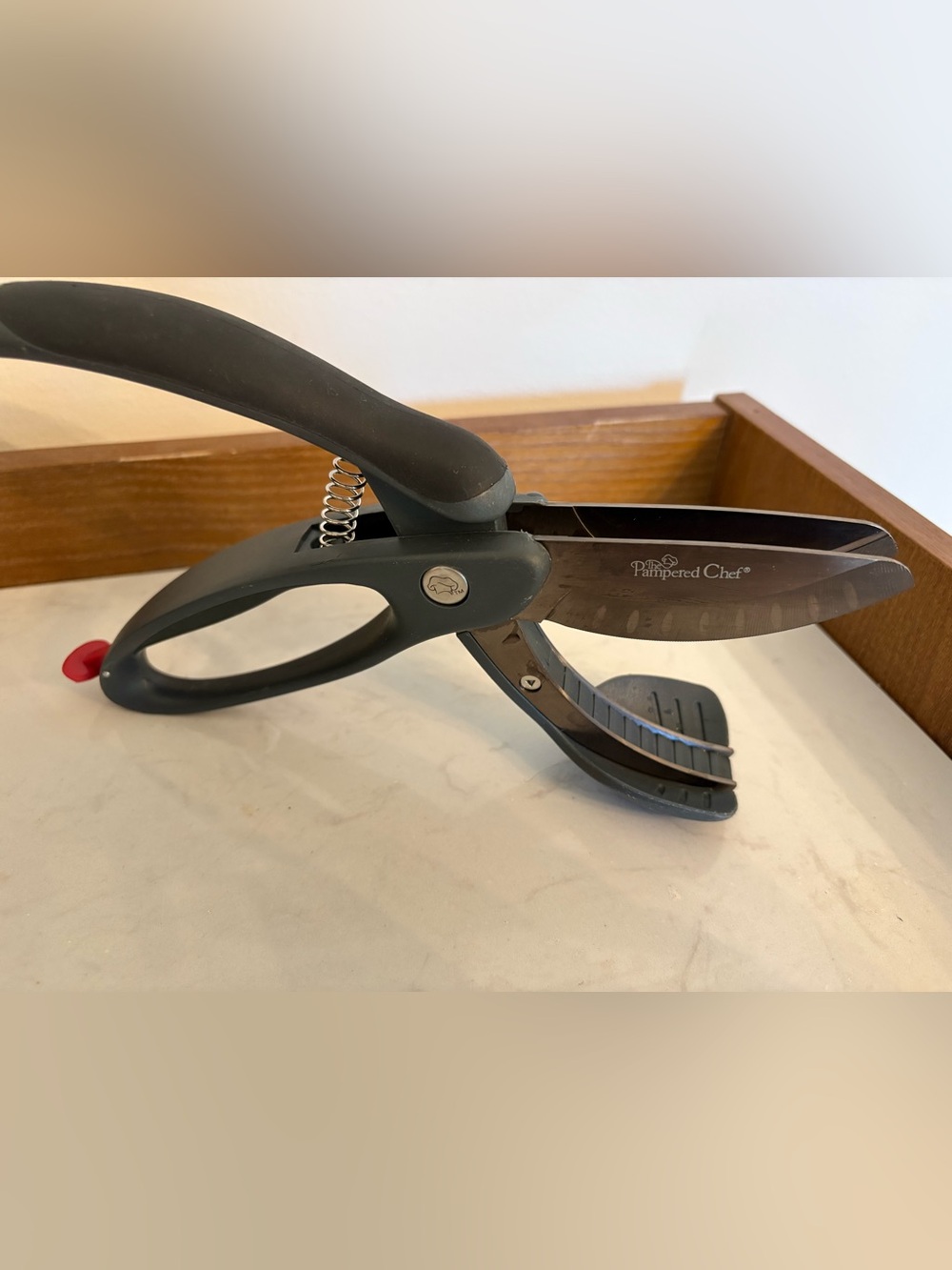 Pampered Chef Salad Chopper. Model# 2582